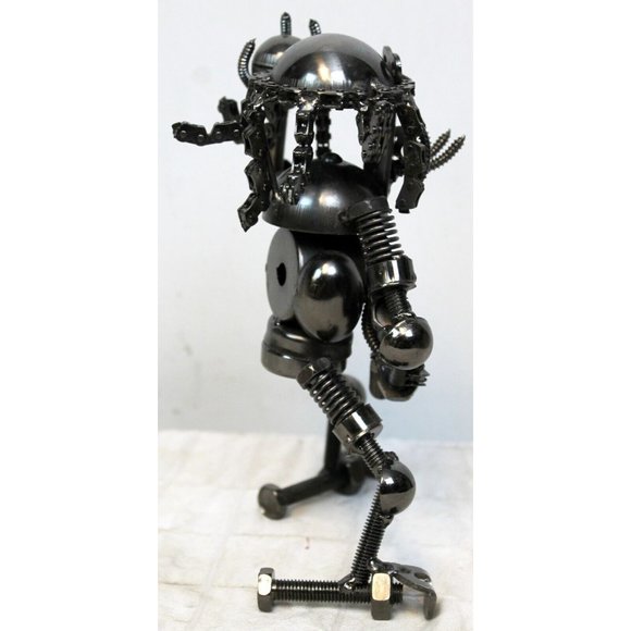 Metal Scrap Art Alien Robot Sculpture Nuts Bolts Chain Bearing Polished Black - Picture 3 of 12